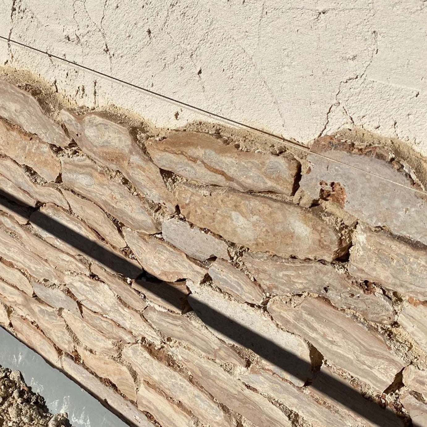 Natural stacked stone veneer